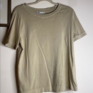 Plain tee shirt